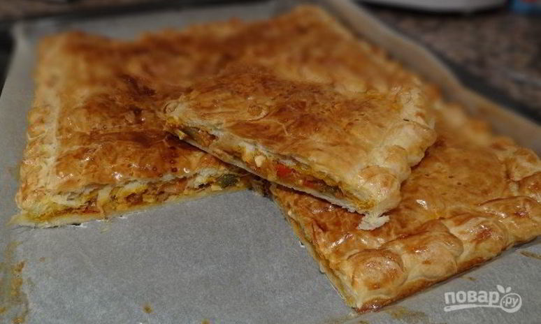 Рецепт слоеного пирога с тунцом