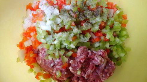 тыквенные пироги с рубленым мясом и сыром джюгас