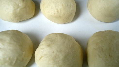 тыквенные пироги с рубленым мясом и сыром джюгас