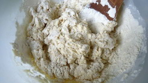 тыквенные пироги с рубленым мясом и сыром джюгас