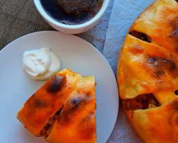 Вкусный пирог с капустой и мясом