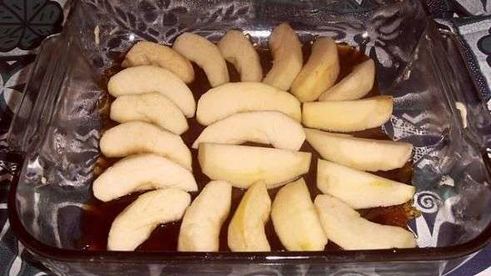 яблочно-карамельный пирог