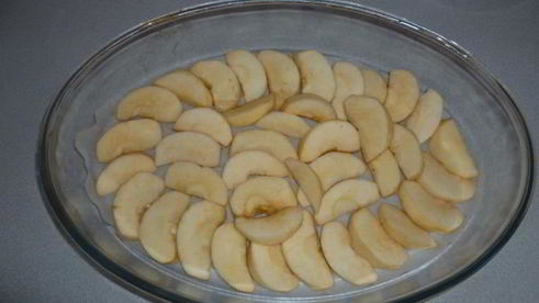 яблочный бисквитный пирог с яблоками