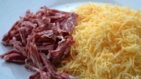 заливной пирог с колбасой и сыром