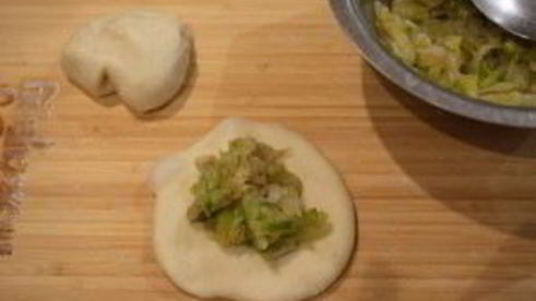 капустные пирожки в духовке