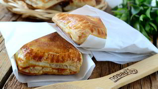 Кармашки с яблочными пирожками