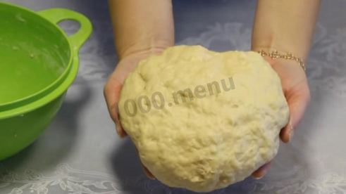 пирожки из нежного теста на кефире с зеленым луком и яйцом