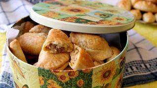 Пирожки из песочного теста