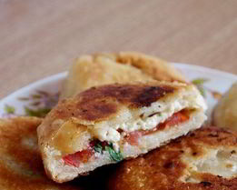 Пирожки с брынзой и зеленью