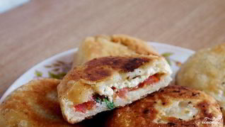 Пирожки с брынзой и зеленью