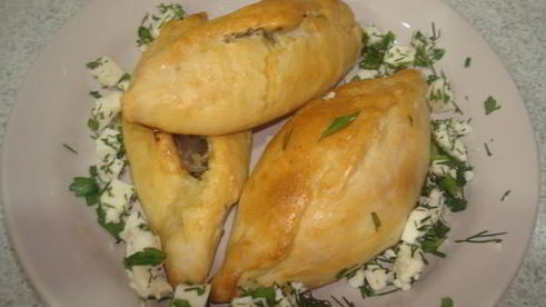 пирожки с фаршем и адыгейским сыром