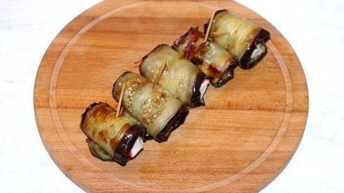 пирожки с крабовыми палочками и баклажаном