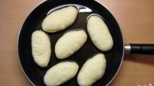 пирожки с сайрой и рисом