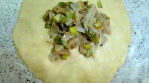 пирожки с солеными грибами