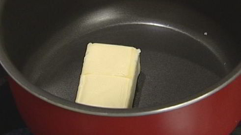 пирожки со шпинатом, курицей и кедровыми орешками