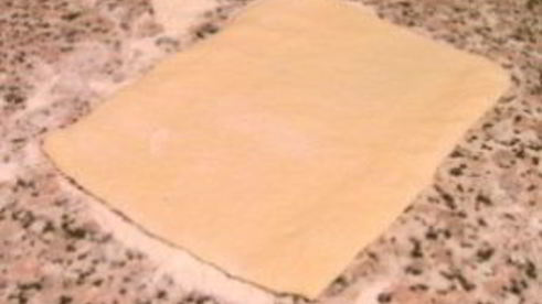 слоеные пирожки с курицей