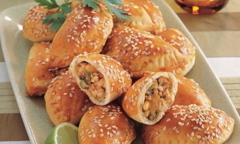 Рецепт сочных пирожков с курицей и овощами
