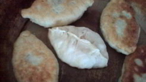 жаренные с рыбой пирожки
