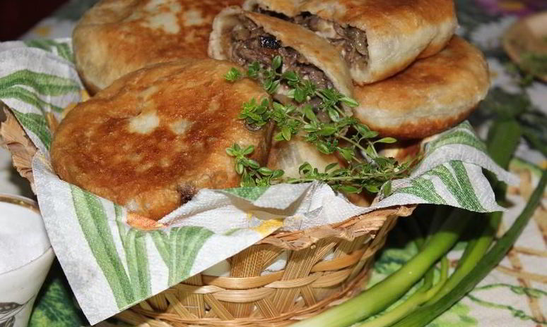 Рецепт жареных пирожков с баклажанами мясом и грибами