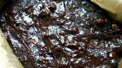 брауни с клюквой и грецкими орехами