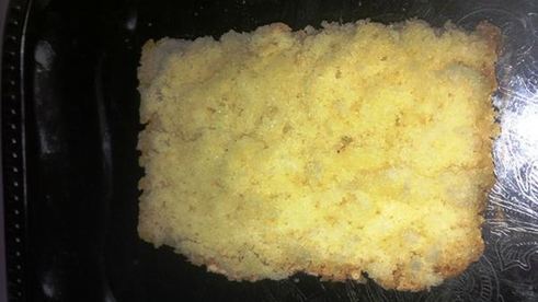 пирожное с карамелизированными овсяными хлопьями