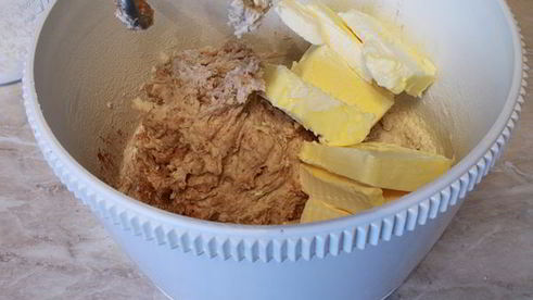 пирожное с вареной сгущенкой