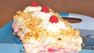 Пирожные Нежность с малиной