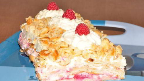 пирожные нежность с малиной