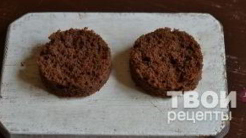 шоколадное пирожное