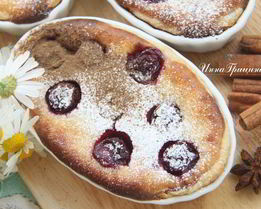 Сливочное пирожное с вишней