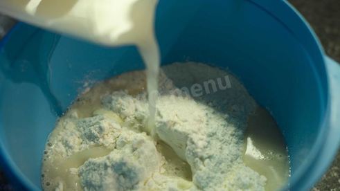 домашняя пицца с креветками и сыром