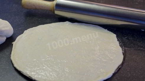 домашняя пицца с креветками и сыром