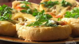 Фаршированные булочки в микроволновке