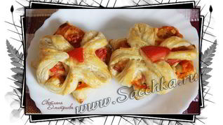 Мини-пиццы из слоеного теста