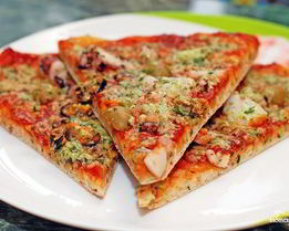 Пицца из морского коктейля