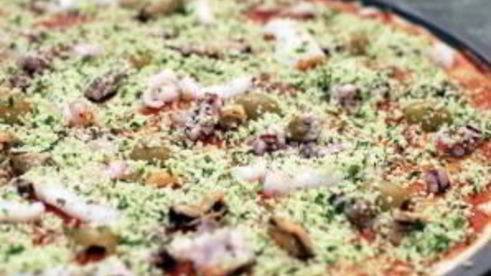 пицца из морского коктейля