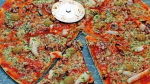 пицца из морского коктейля