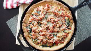 Пицца на майонезе на сковороде за 10 минут