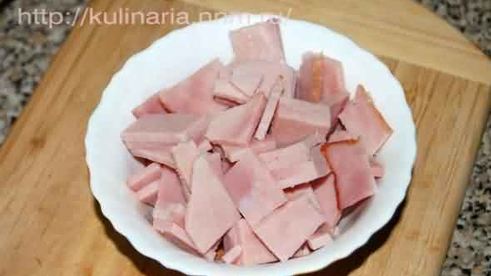 пицца овощная, усиленная ветчиной