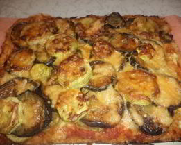 Пицца с баклажанами и кабачками