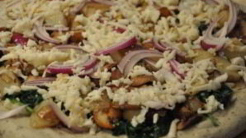 пицца с картошкой и грибами