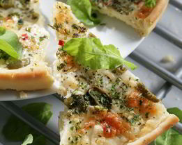 Пицца с козьим сыром