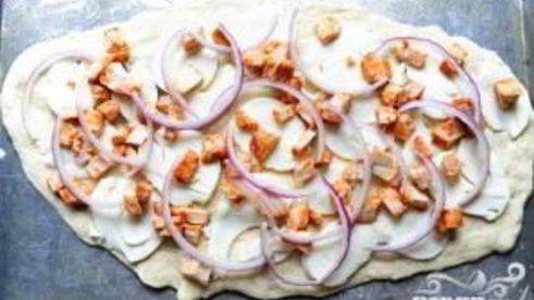 пицца с курицей и сыром