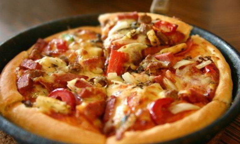 Рецепт пиццы с пепперони и сладким перцем