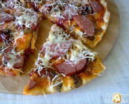 Пицца с салями