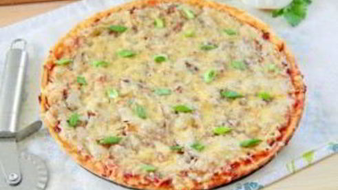 простая пицца с луком