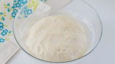 простая пицца с луком