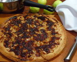 Яблочная пицца