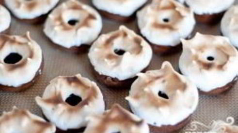 мексиканские шоколадные пончики с глазурью