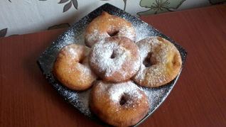 Пончики с яблоком